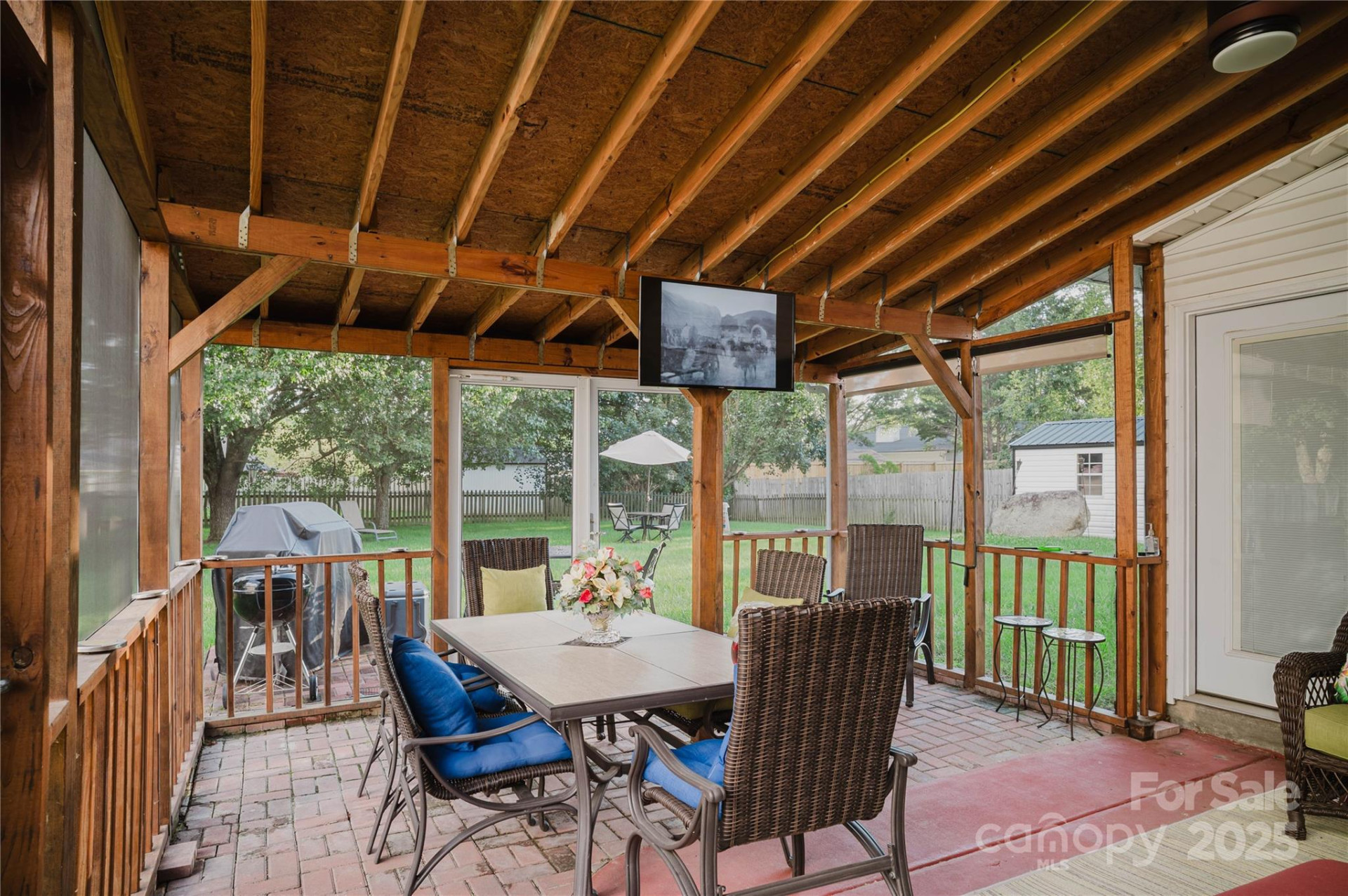 920 Woodhill Drive - Photo 36