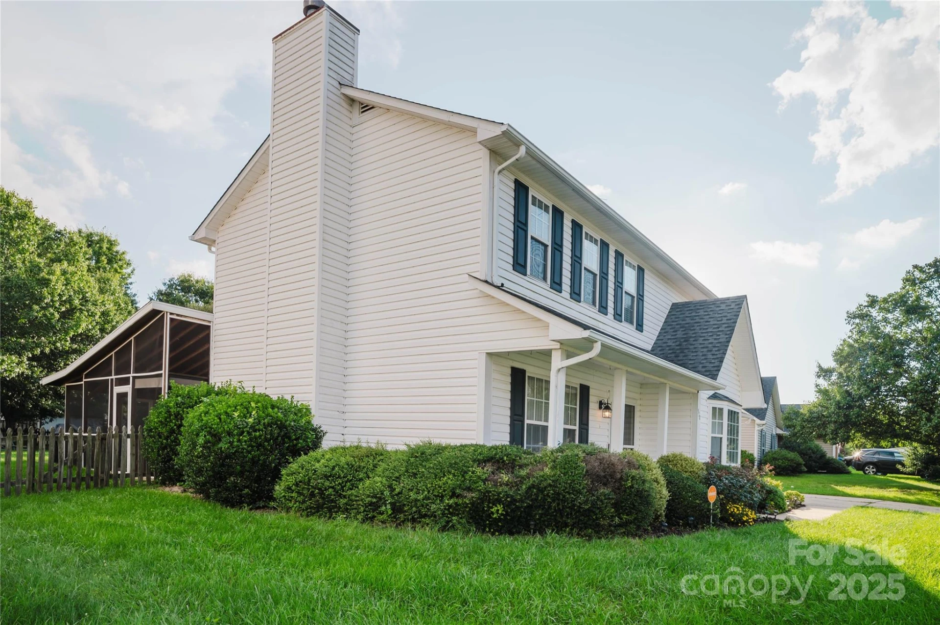 920 Woodhill Drive - Photo 5