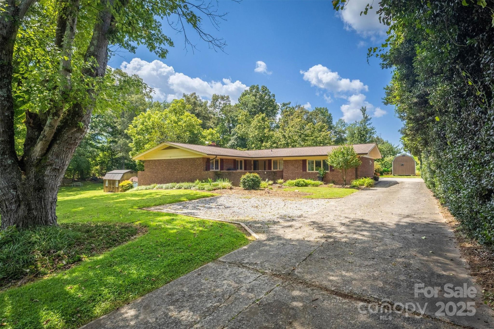 4620 Montclaire Avenue - Photo 3