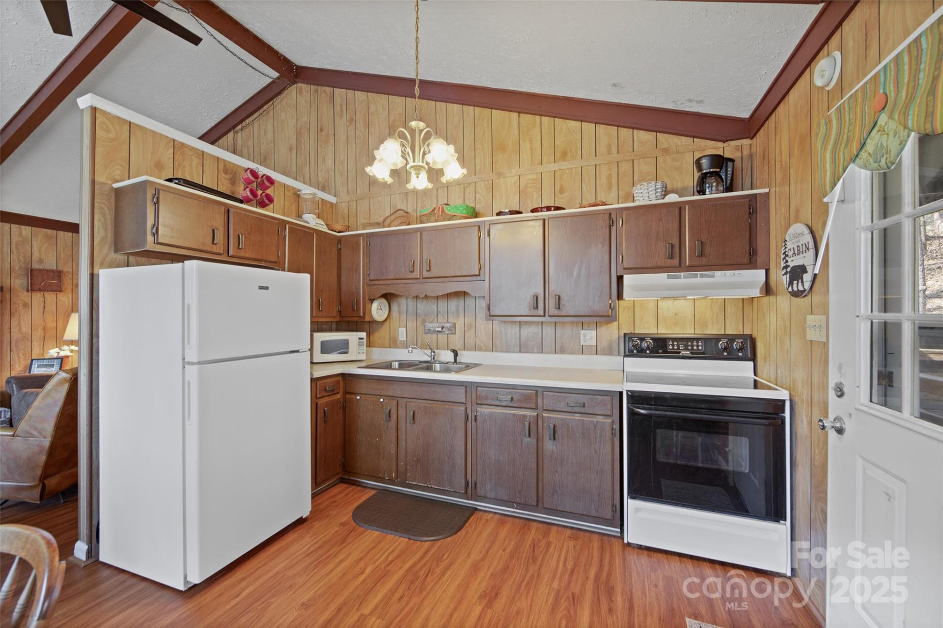 679 Locust Drive - Photo 15