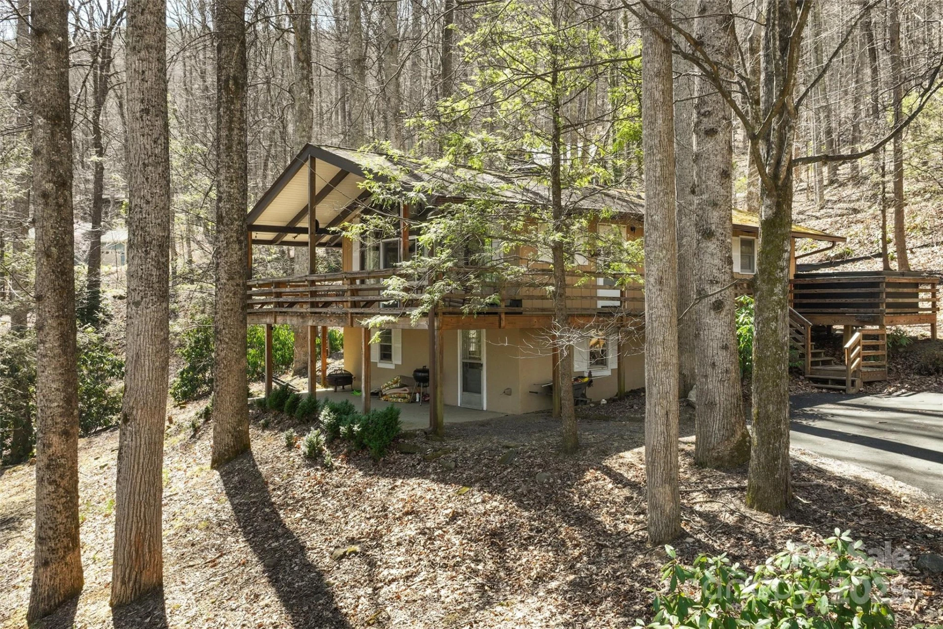 679 Locust Drive - Photo 3