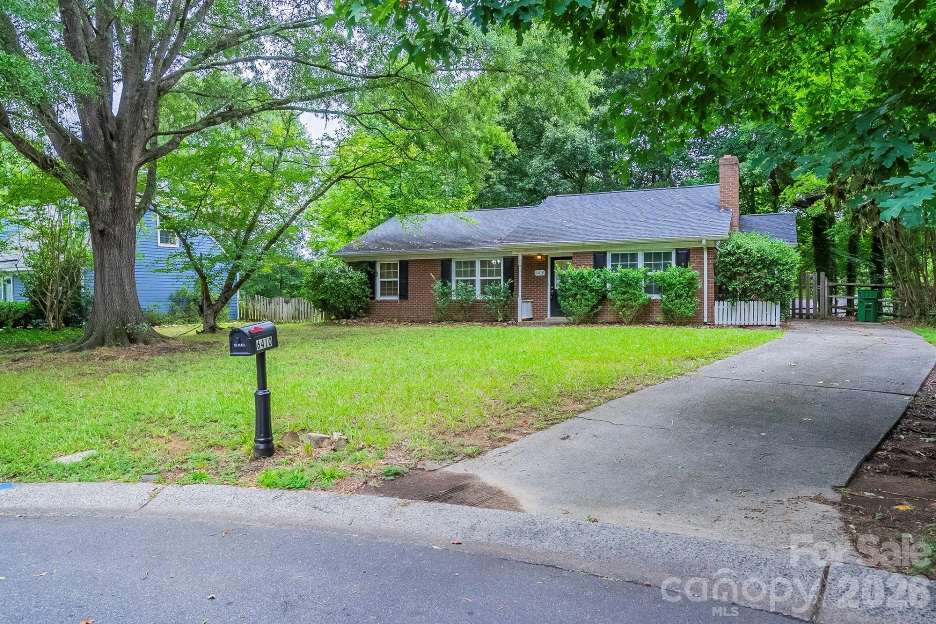 6410 Pineburr Court - Photo 3