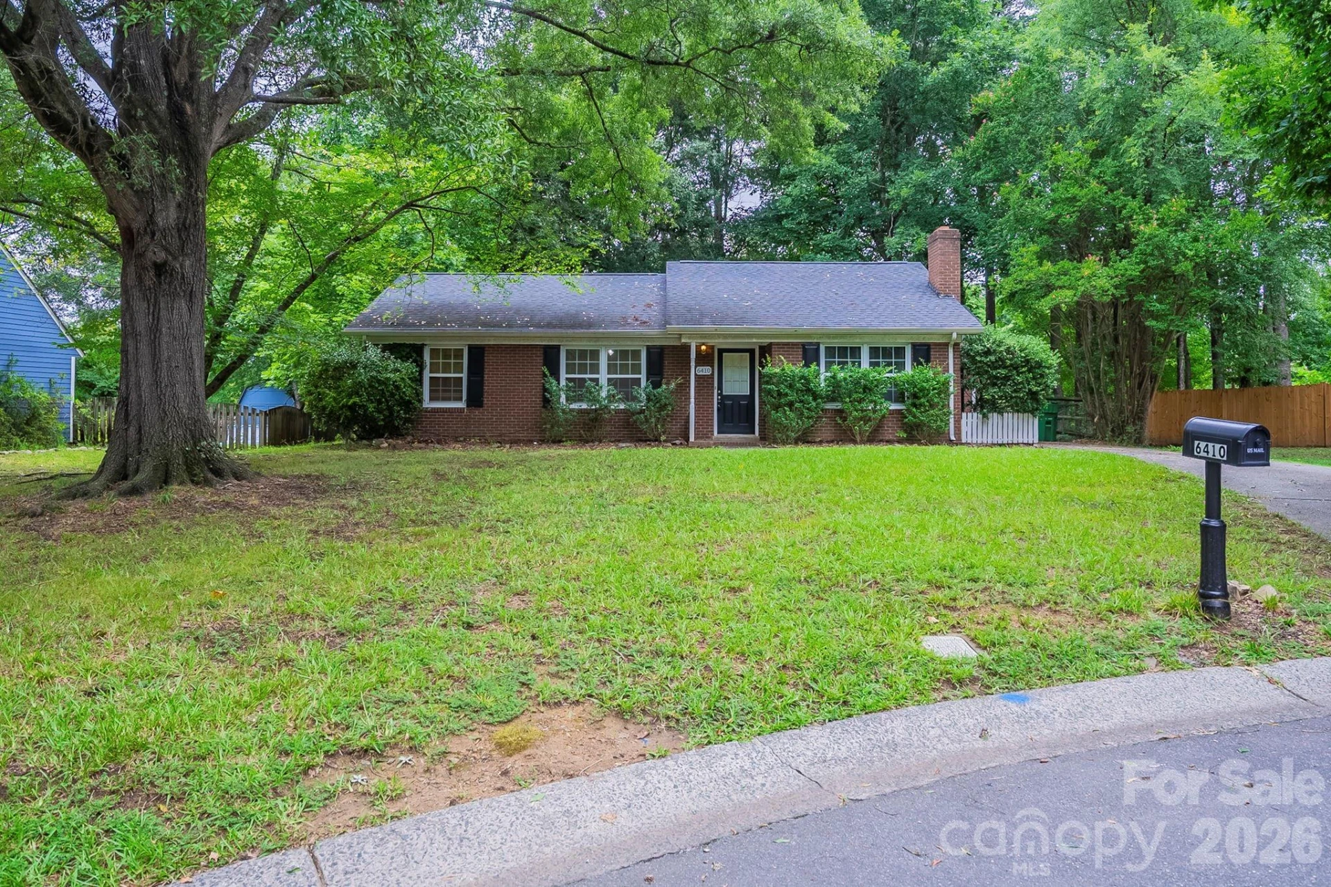 6410 Pineburr Court - Photo 4