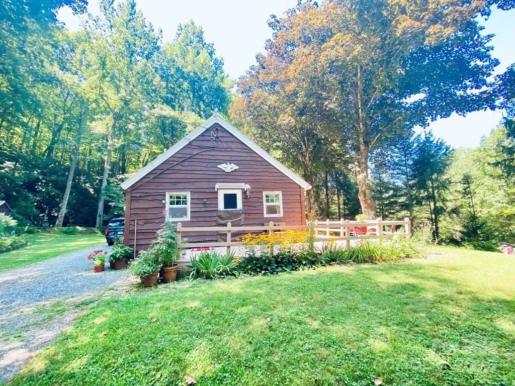 100 Crosspatch Drive - Photo 2