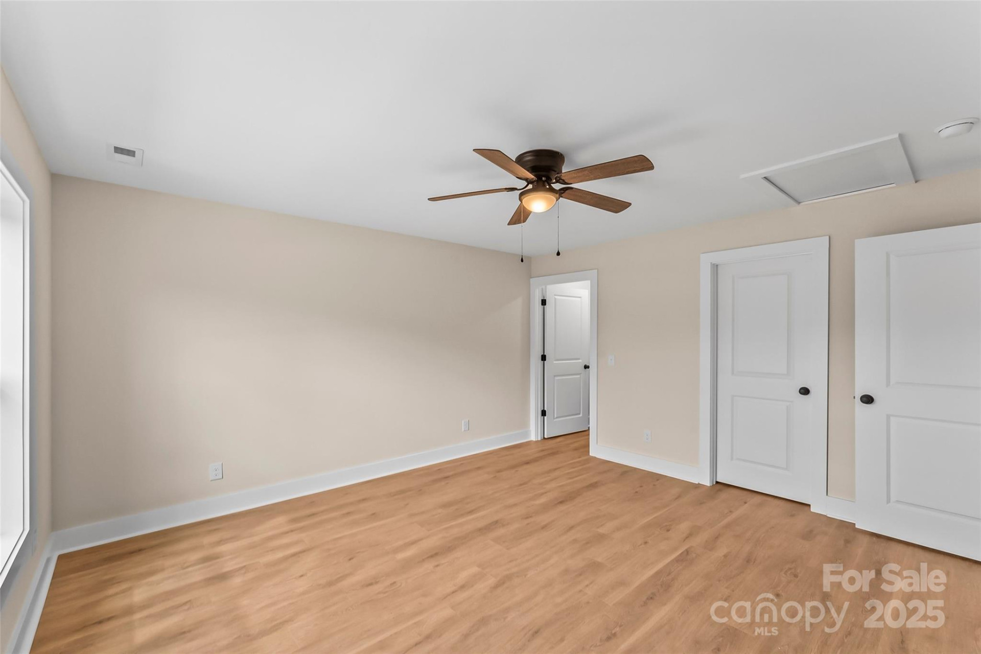 206 Beacon Avenue - Photo 11