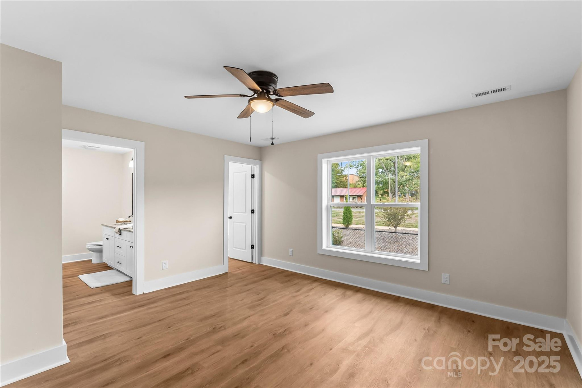 206 Beacon Avenue - Photo 6