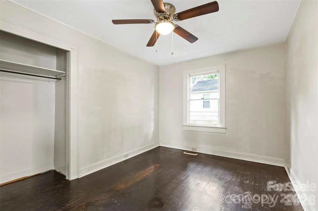 323 20th Street - Photo 16