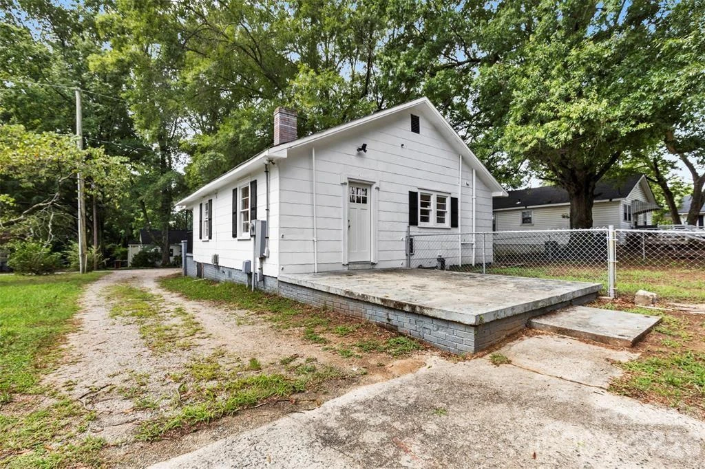 323 20th Street - Photo 21