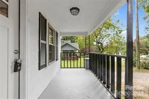 323 20th Street - Photo 4