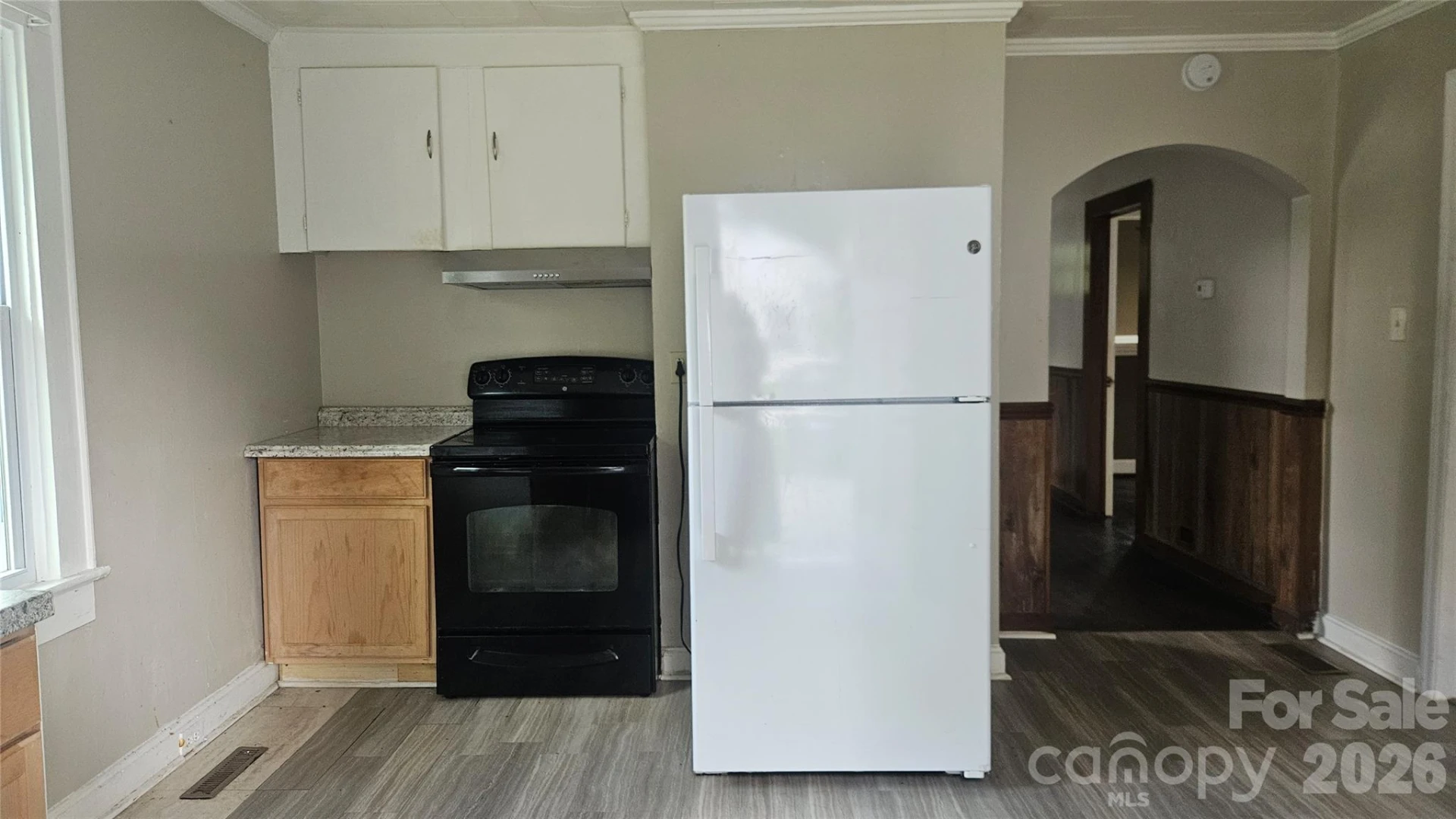 323 20th Street - Photo 9