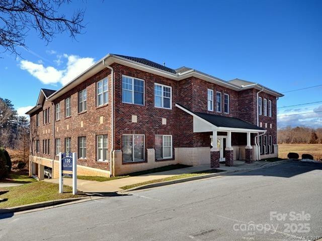 120 Chadwick Square Court #A