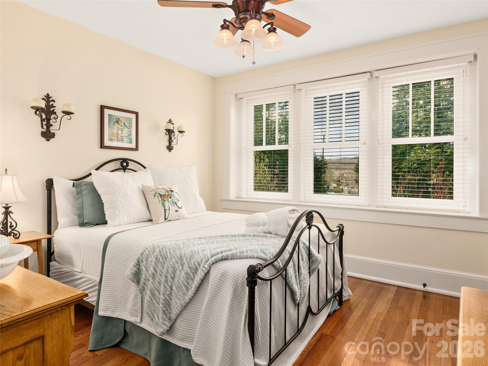 203 6th Avenue #1B - Photo 16