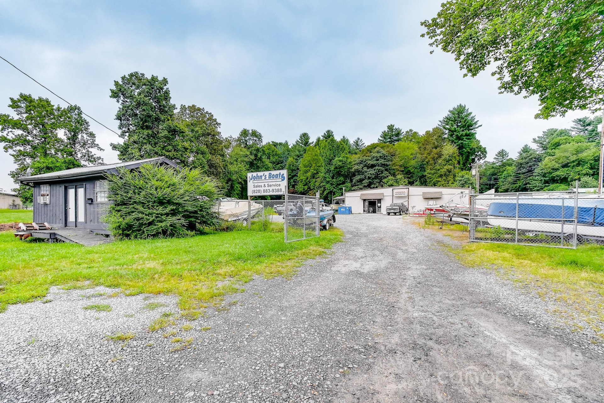 19&21 Upper Glade Creek Road - Photo 14