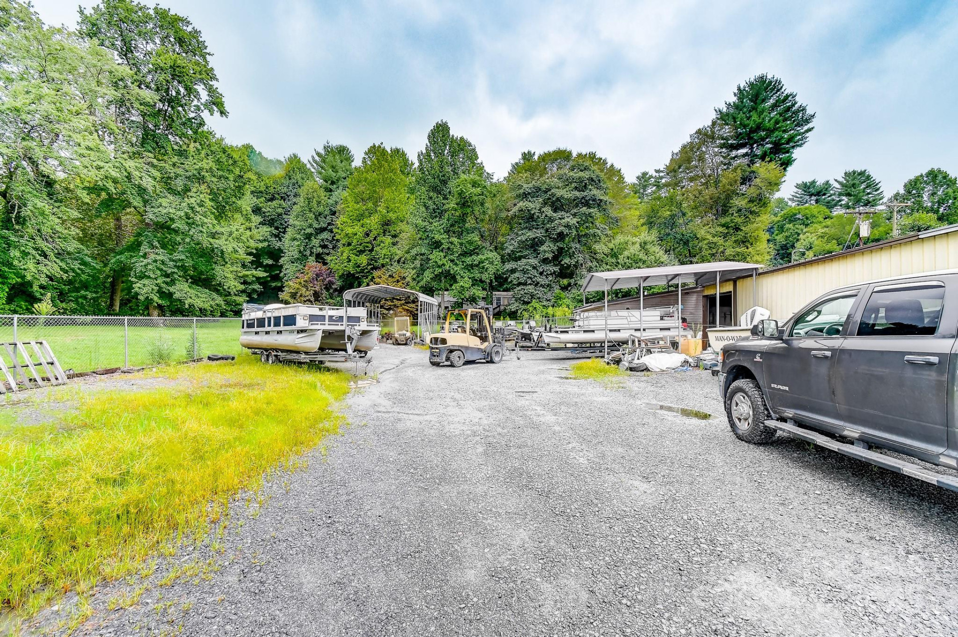 19&21 Upper Glade Creek Road - Photo 18