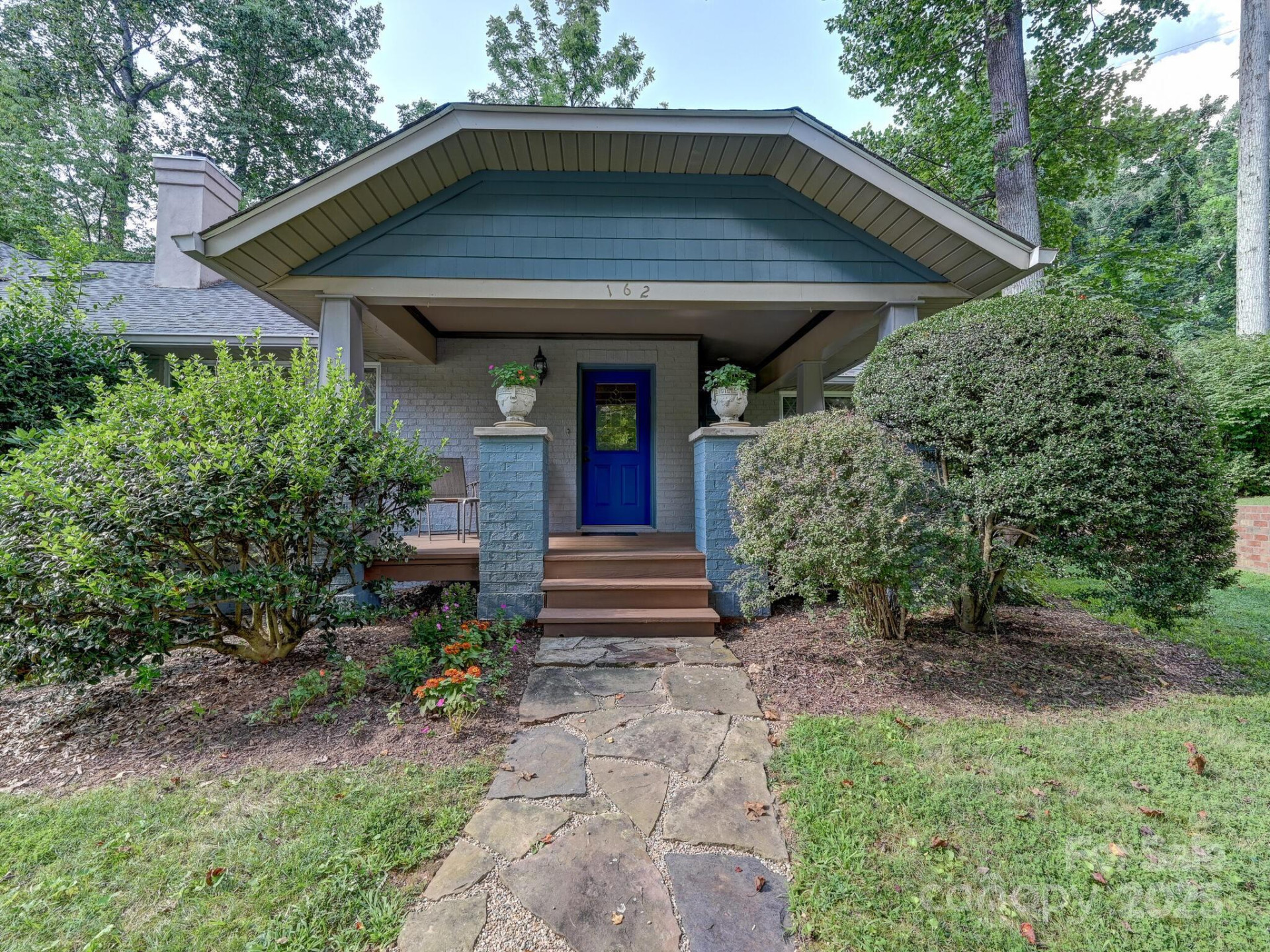 162 Morningside Drive - Photo 2