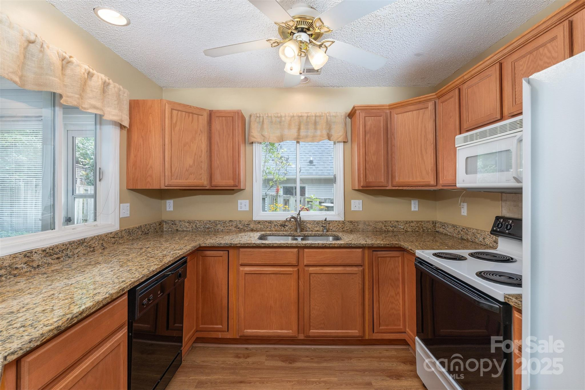 7 Silver Place - Photo 13