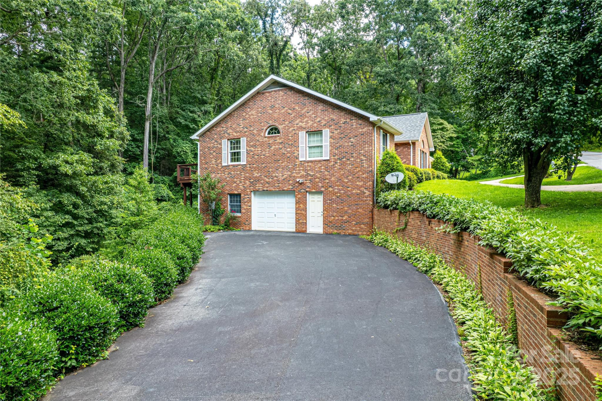 185 Oak Ridge Drive - Photo 3