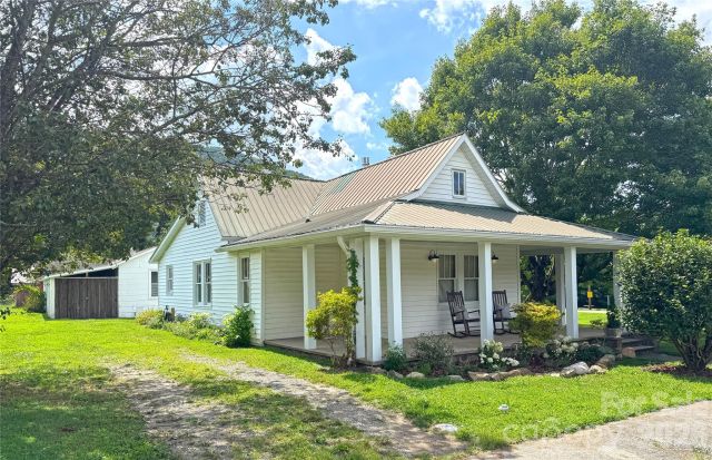 227 Lawson Street, Hot Springs, NC, 28743