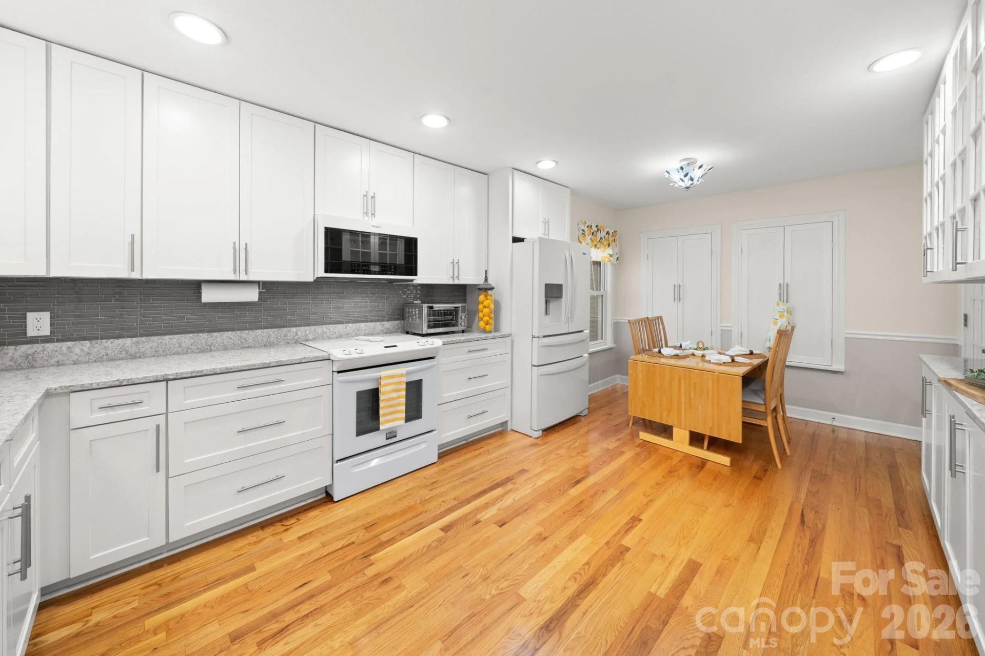 429 Brooklyn Avenue - Photo 13