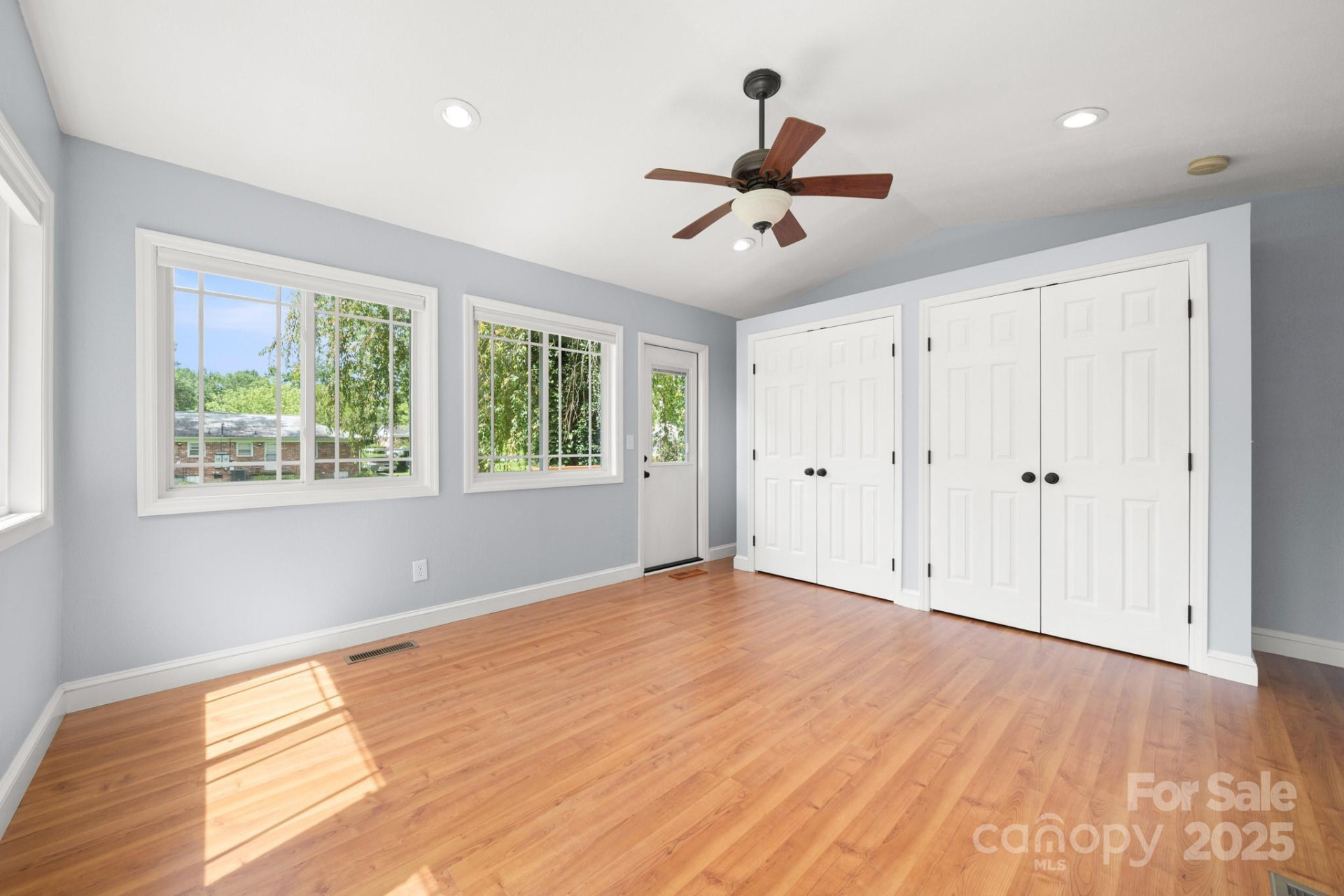 429 Brooklyn Avenue - Photo 21