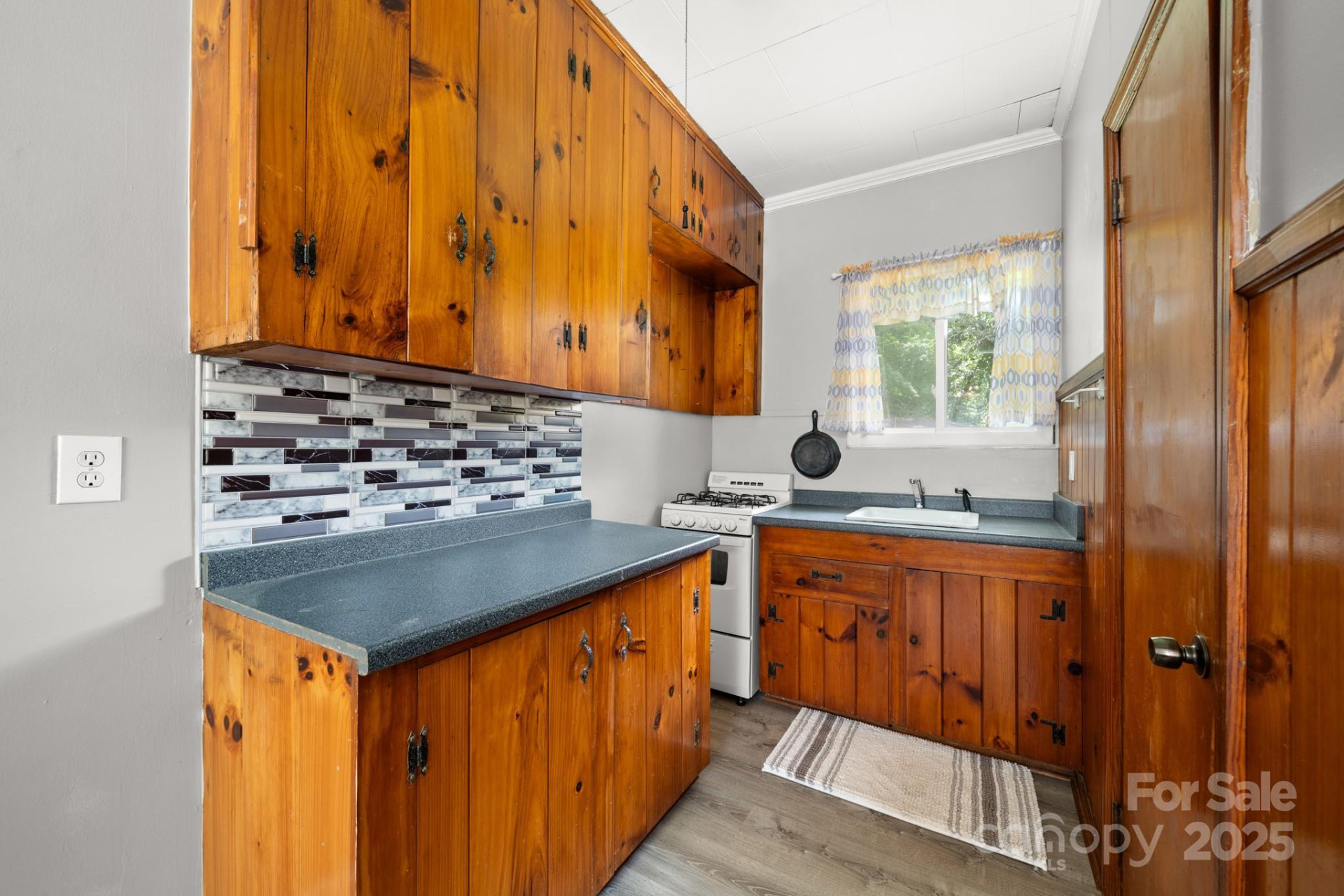 429 Brooklyn Avenue - Photo 32