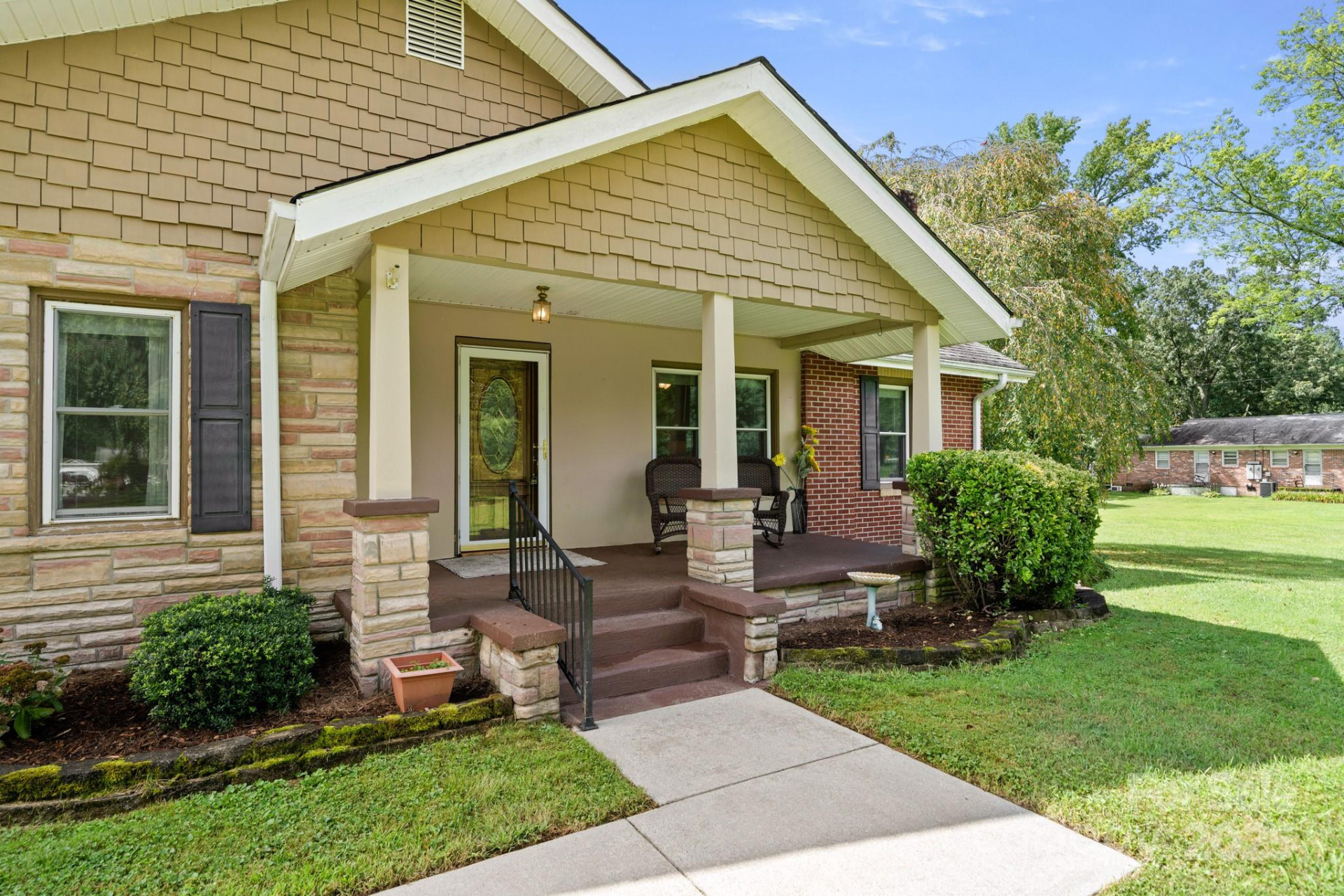 429 Brooklyn Avenue - Photo 5