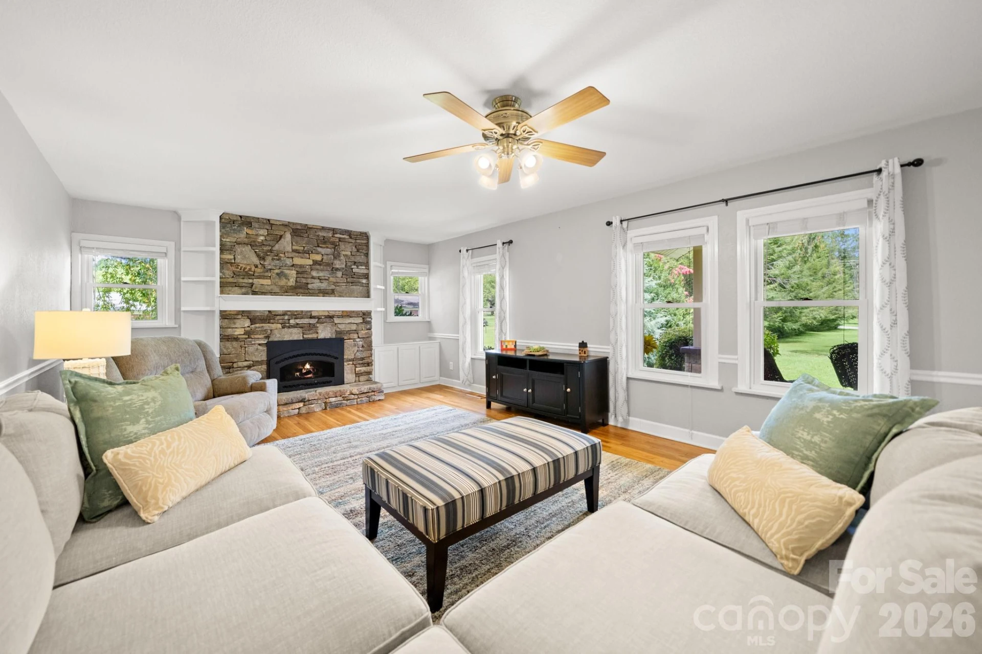 429 Brooklyn Avenue - Photo 8