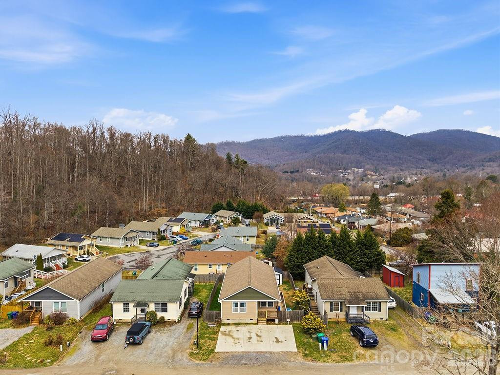 9 Half Moon Drive - Photo 2