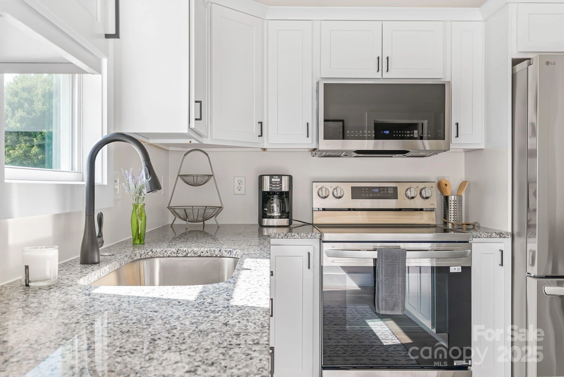 8 Green Tree Lane - Photo 18