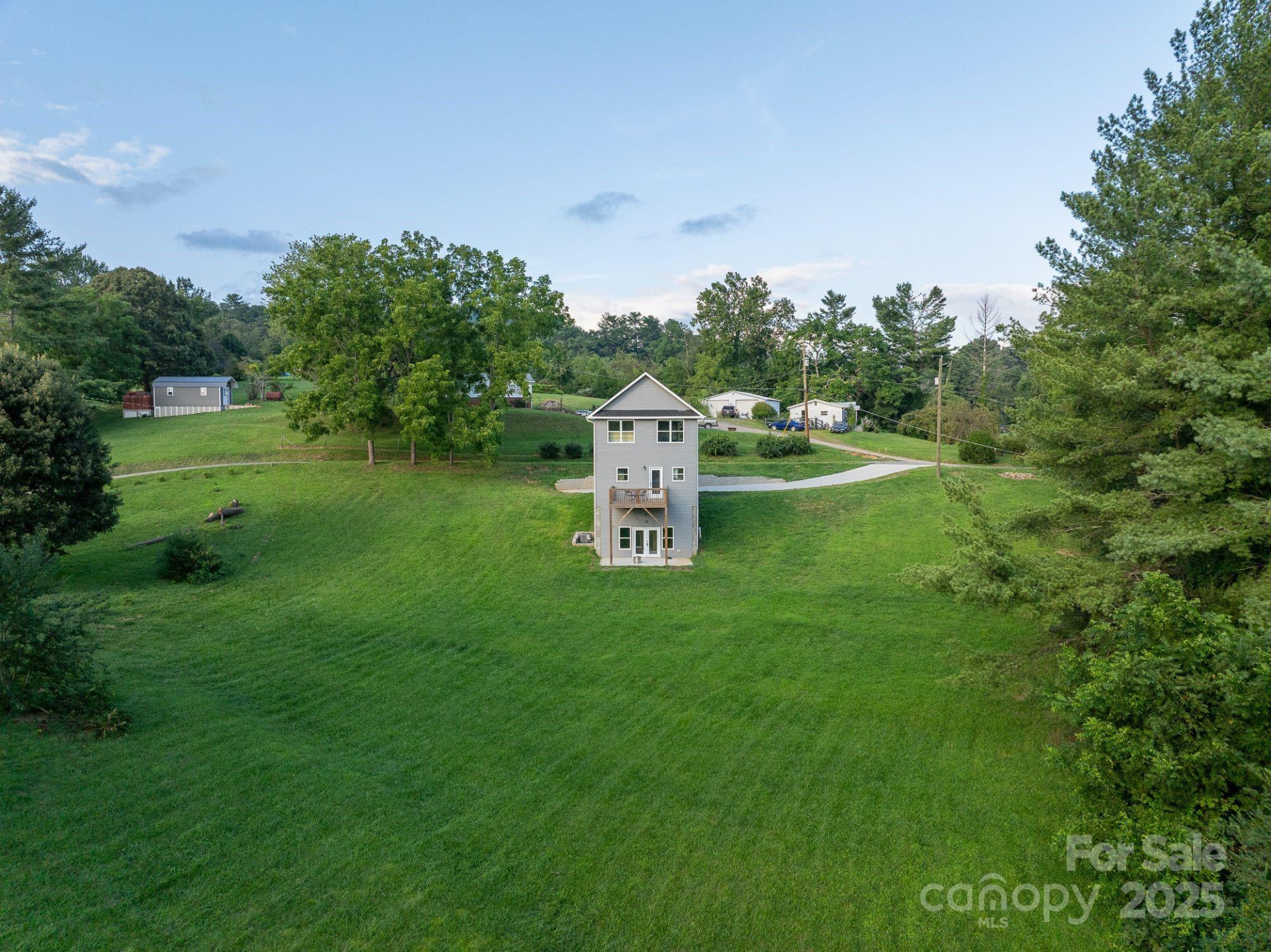 8 Green Tree Lane - Photo 4