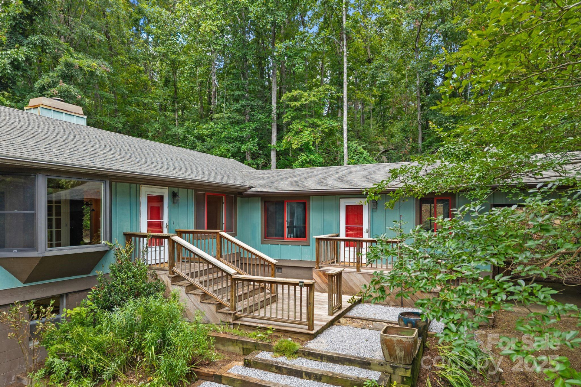 15 Mayfield Road - Photo 2