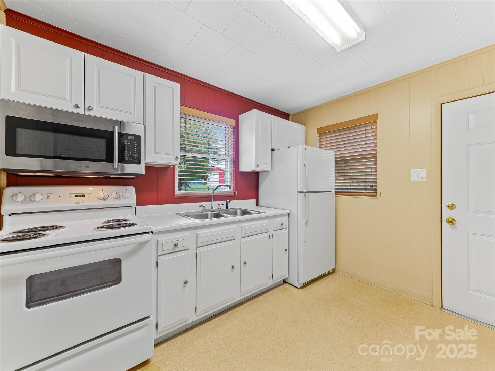 114 Marion Avenue - Photo 12