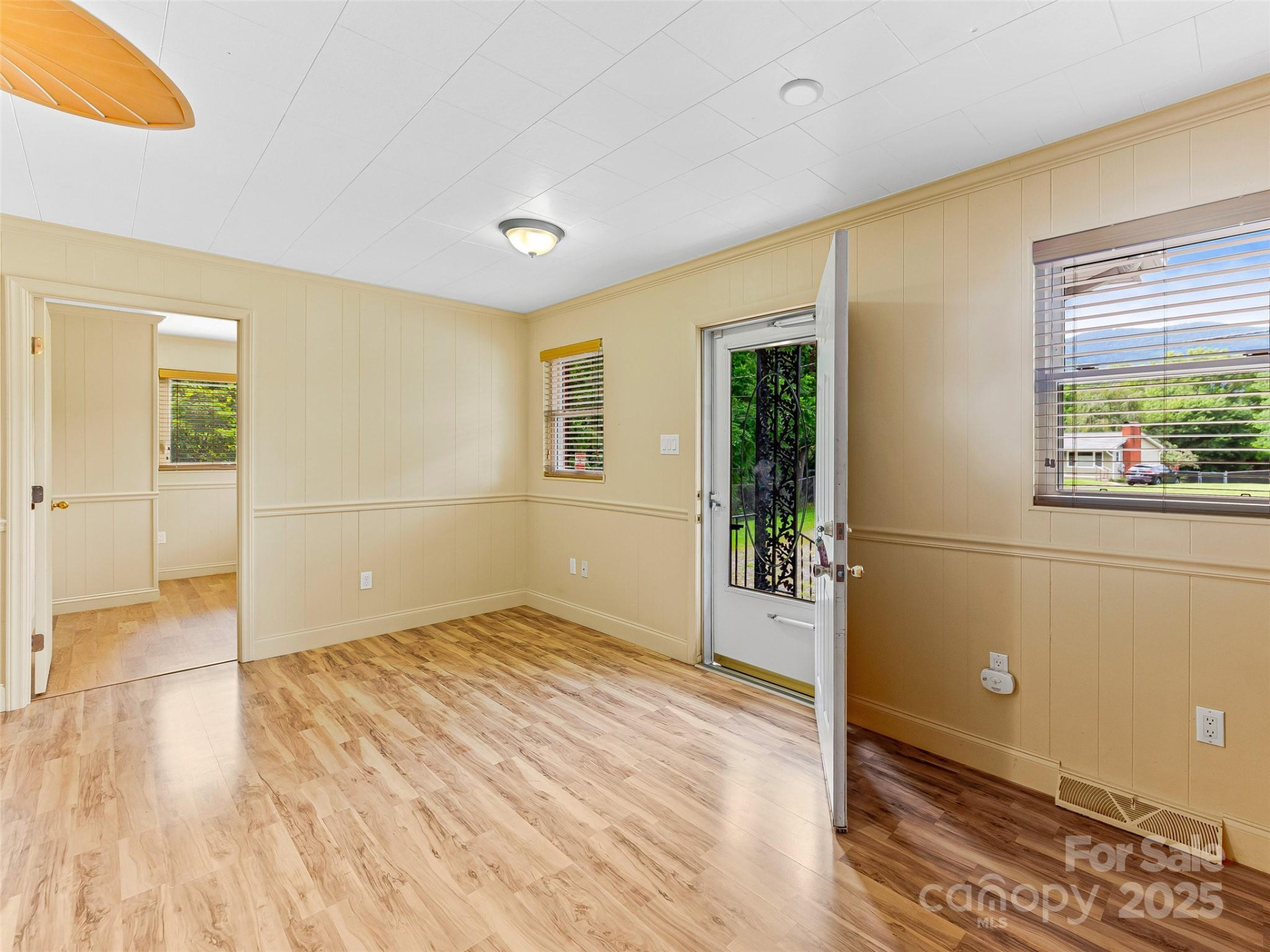 114 Marion Avenue - Photo 9