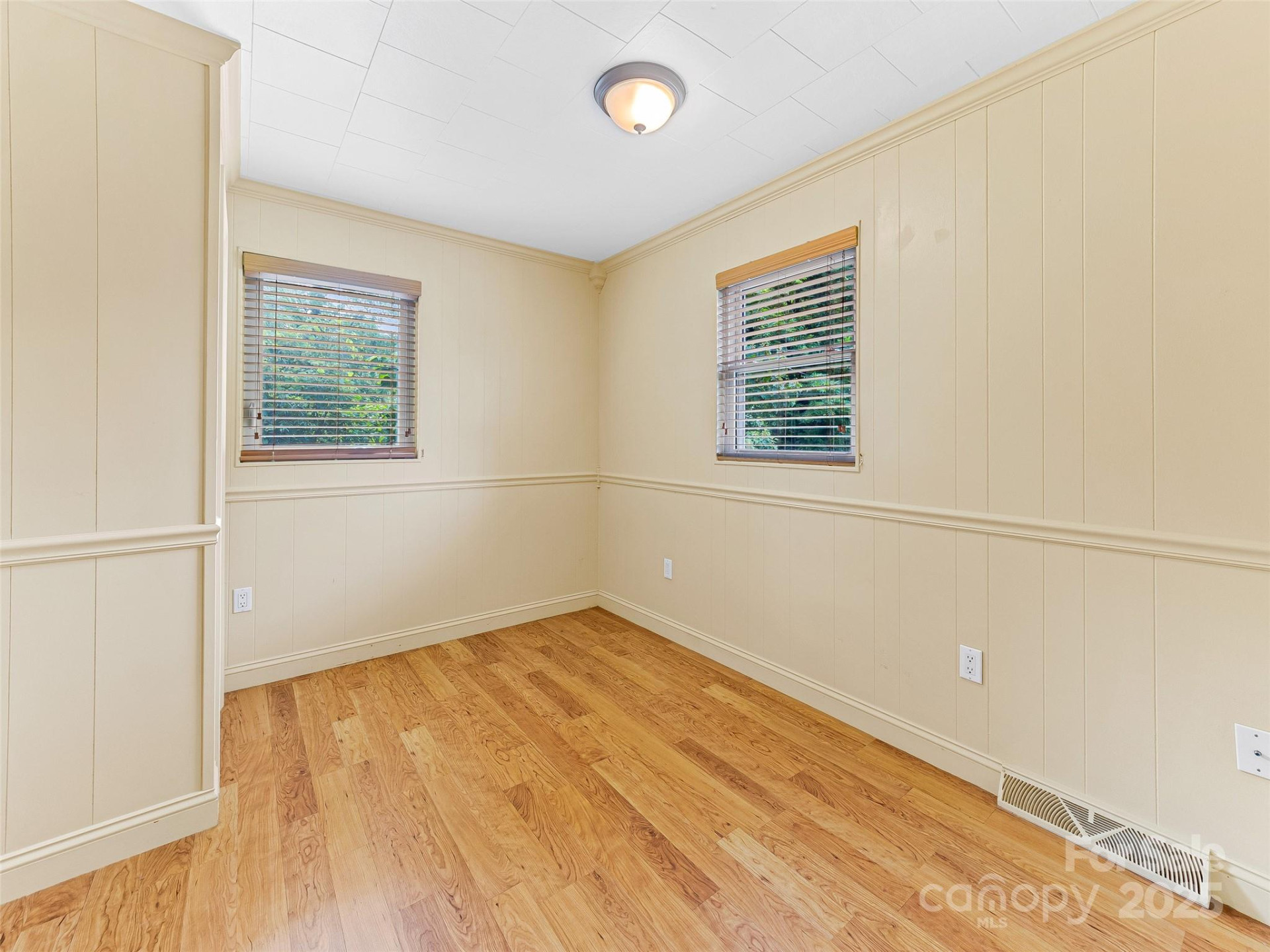 114 Marion Avenue - Photo 10