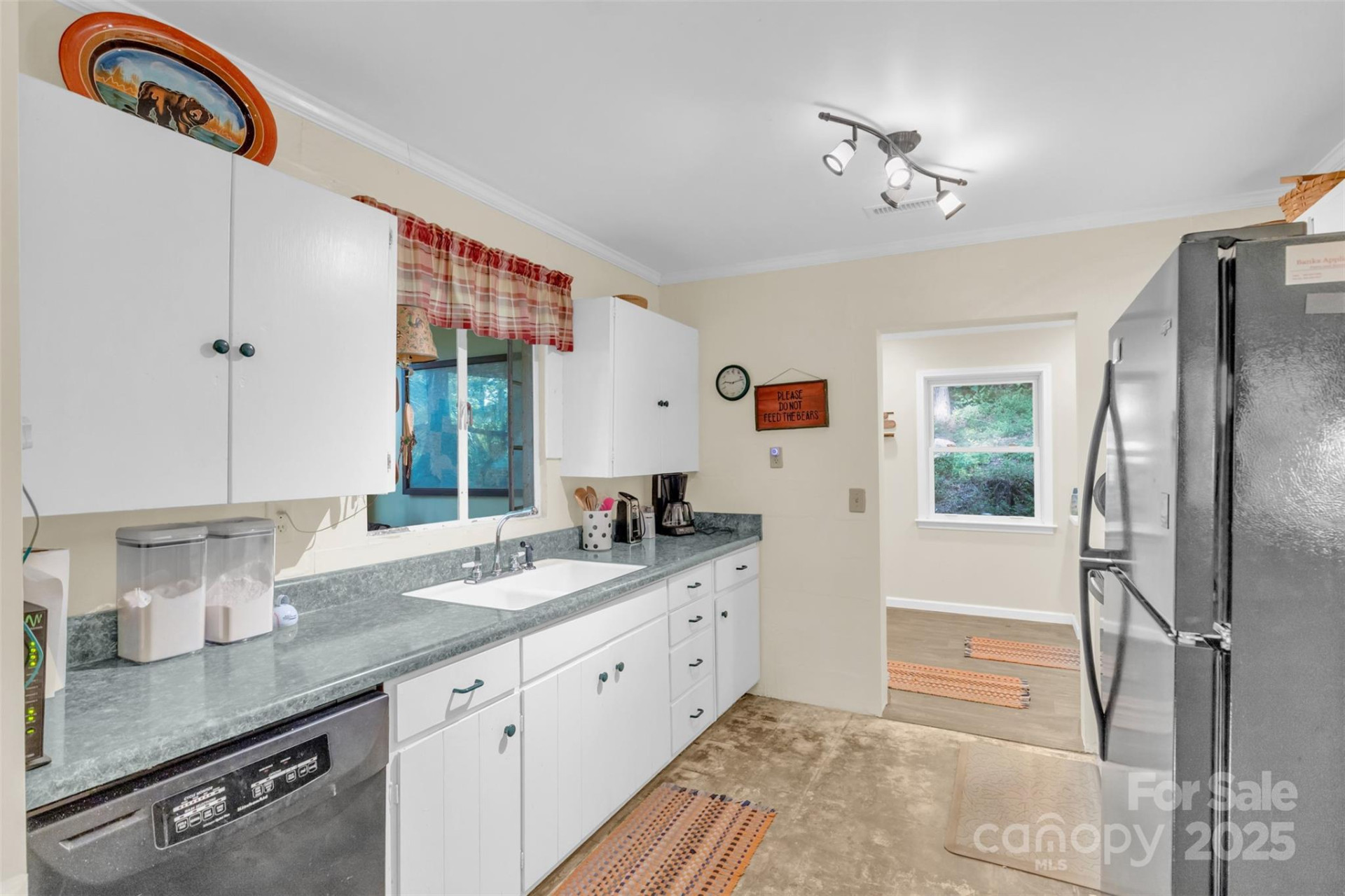 3605 Skyuka Mountain Road - Photo 7