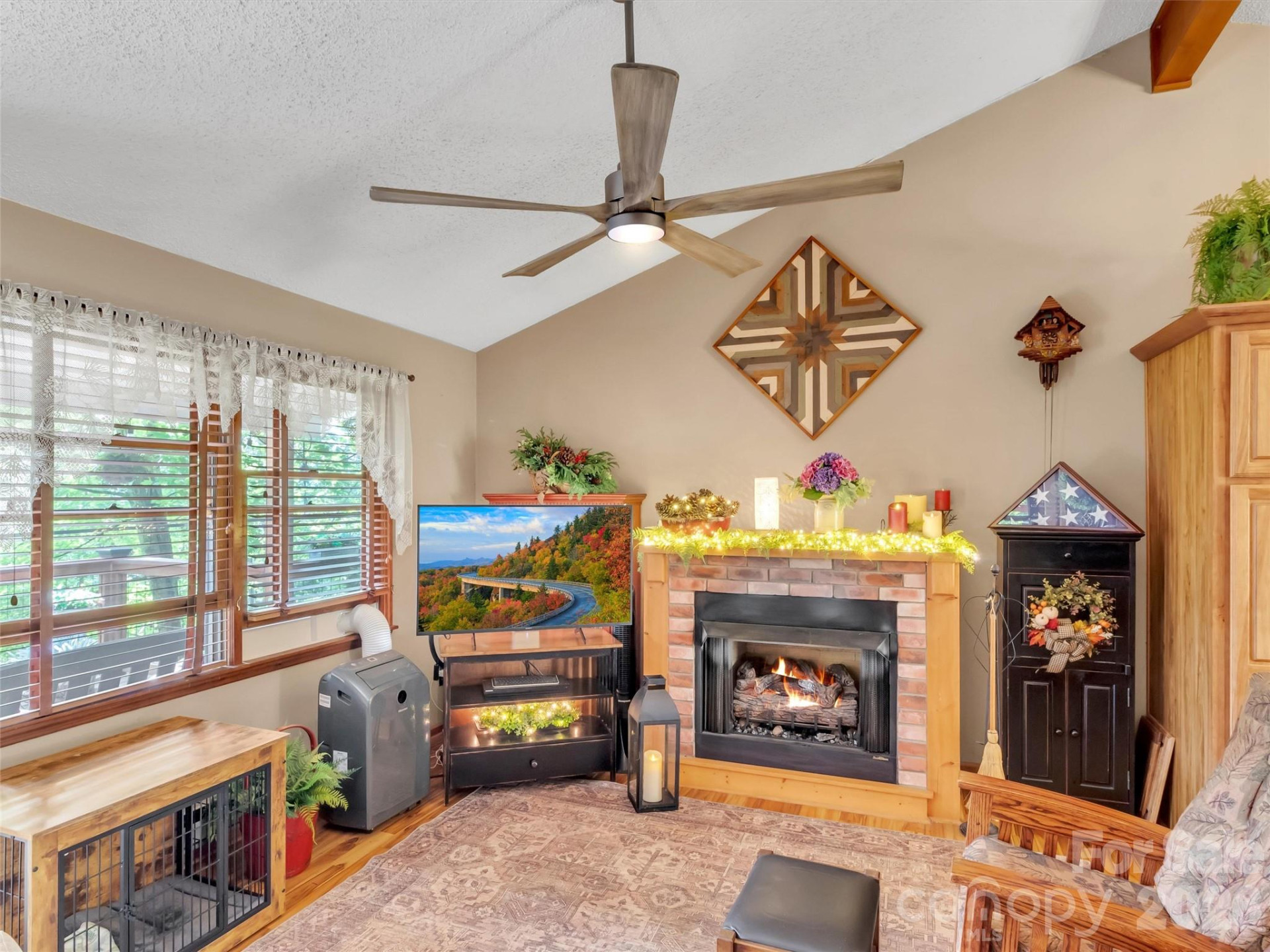 346 Wendy Way - Photo 8