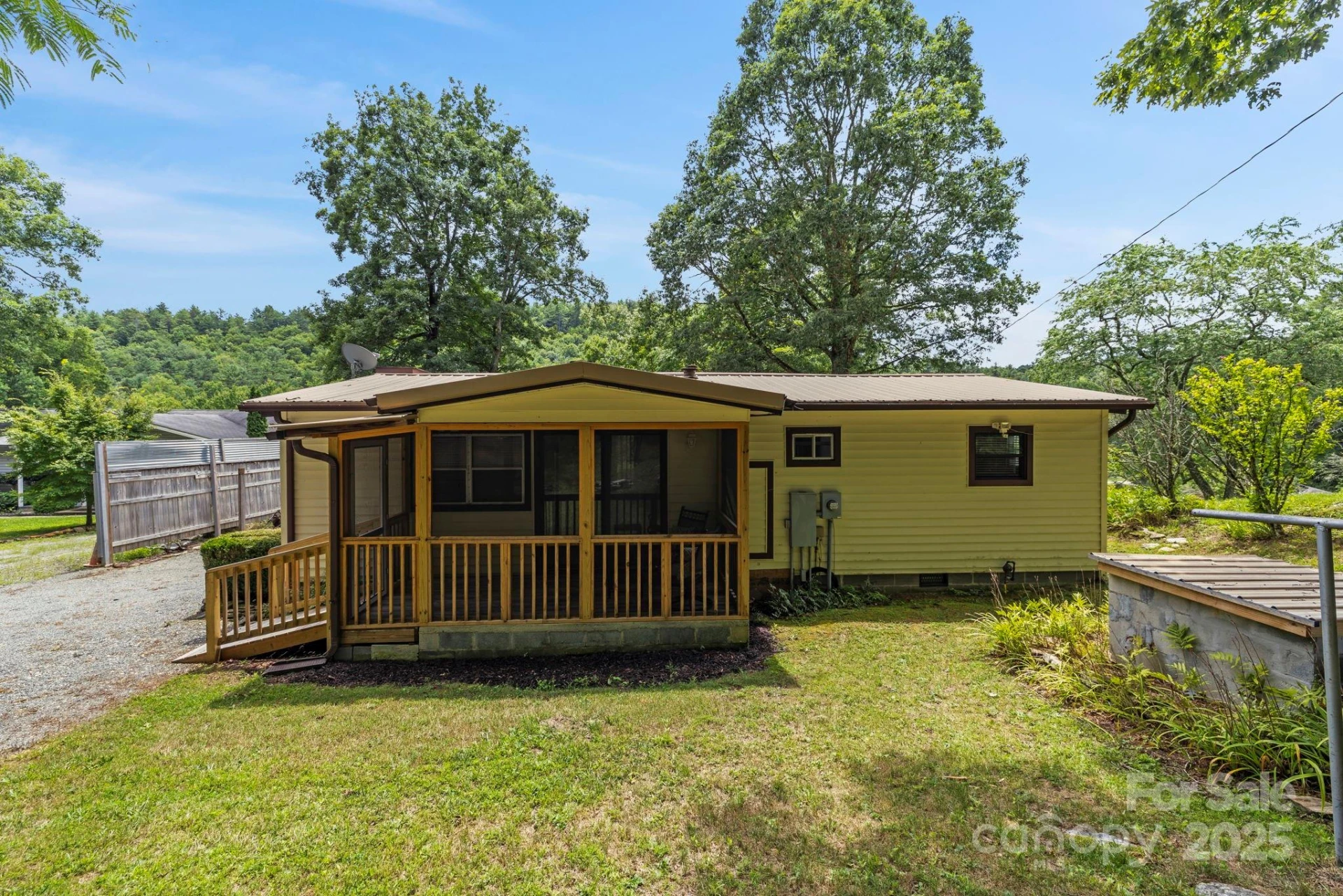 105 Corn Drive - Photo 3
