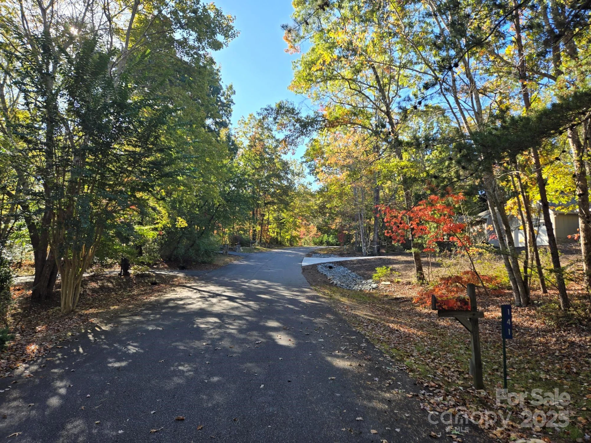 131 Dalton Court - Photo 2