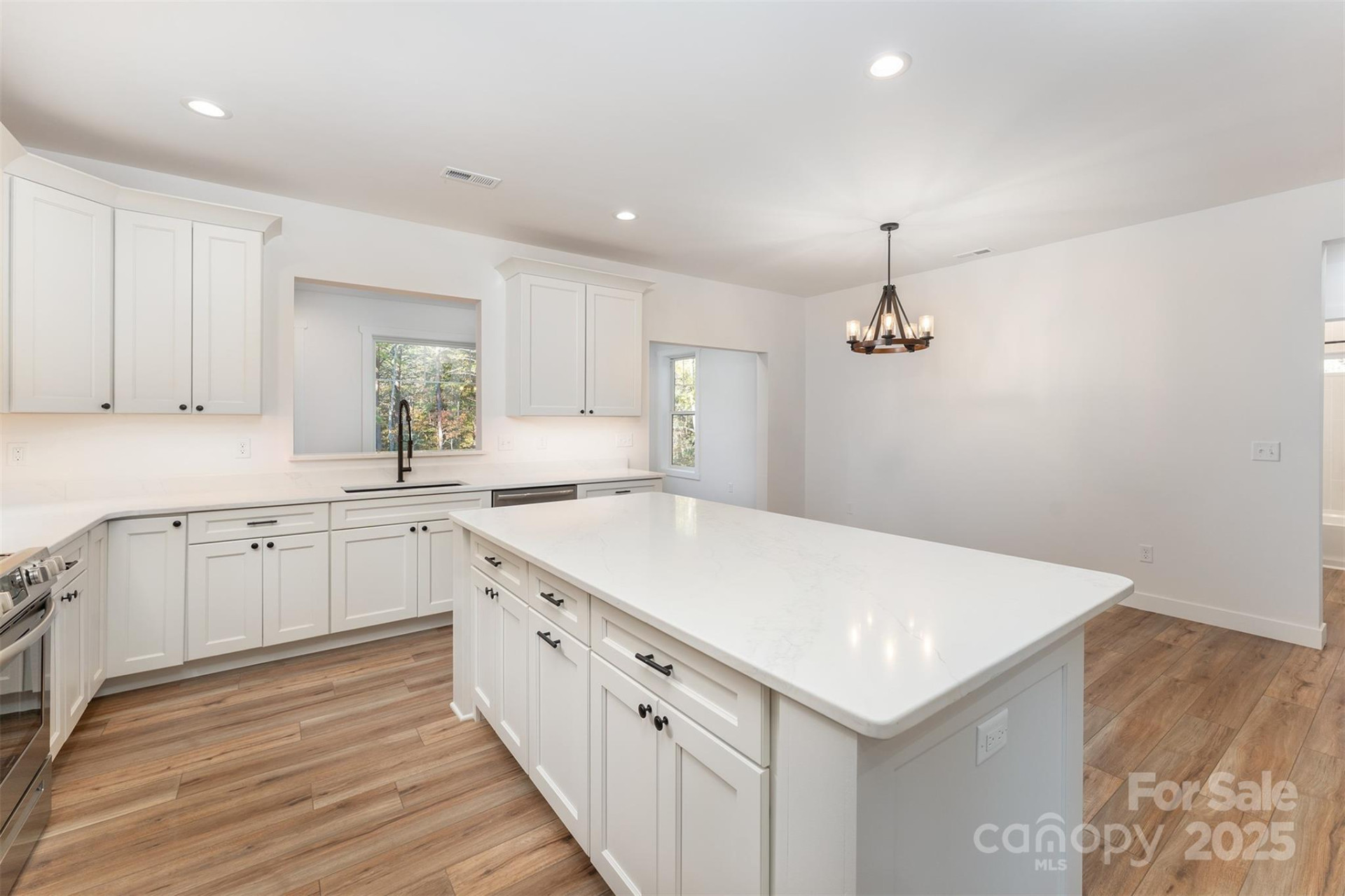 131 Dalton Court - Photo 12