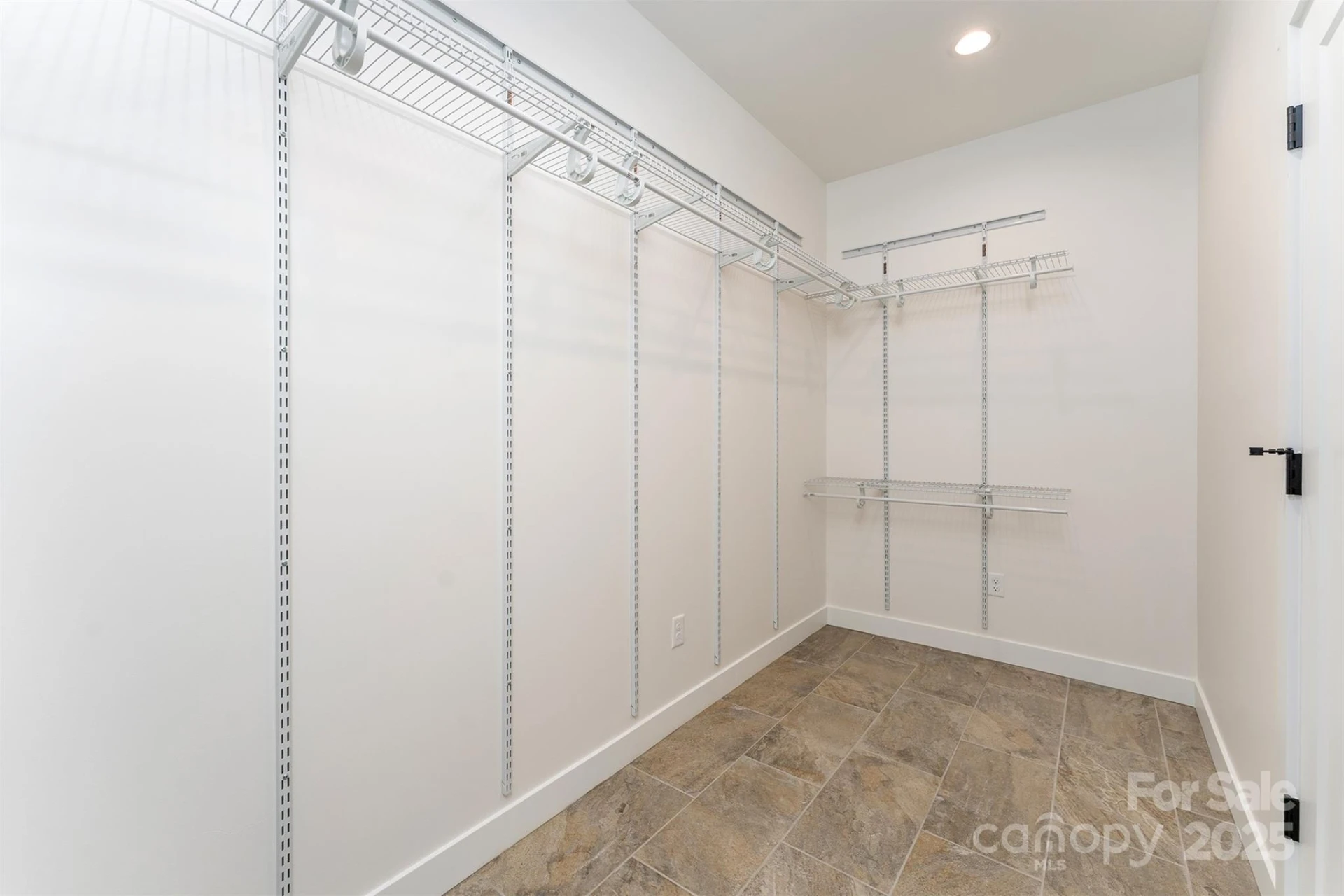 131 Dalton Court - Photo 18
