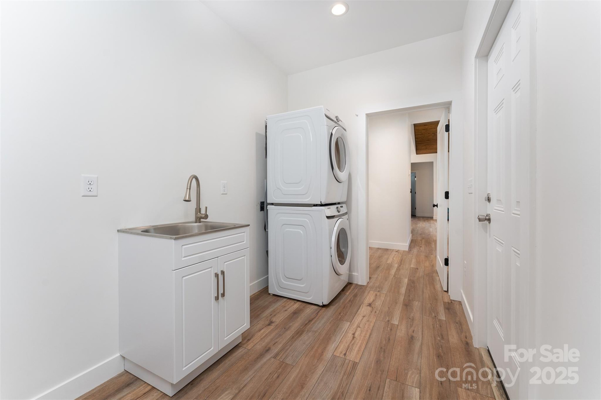 131 Dalton Court - Photo 24