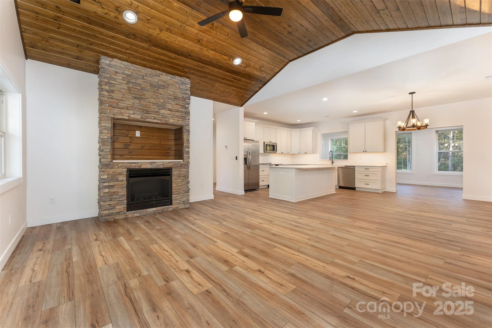 131 Dalton Court - Photo 4