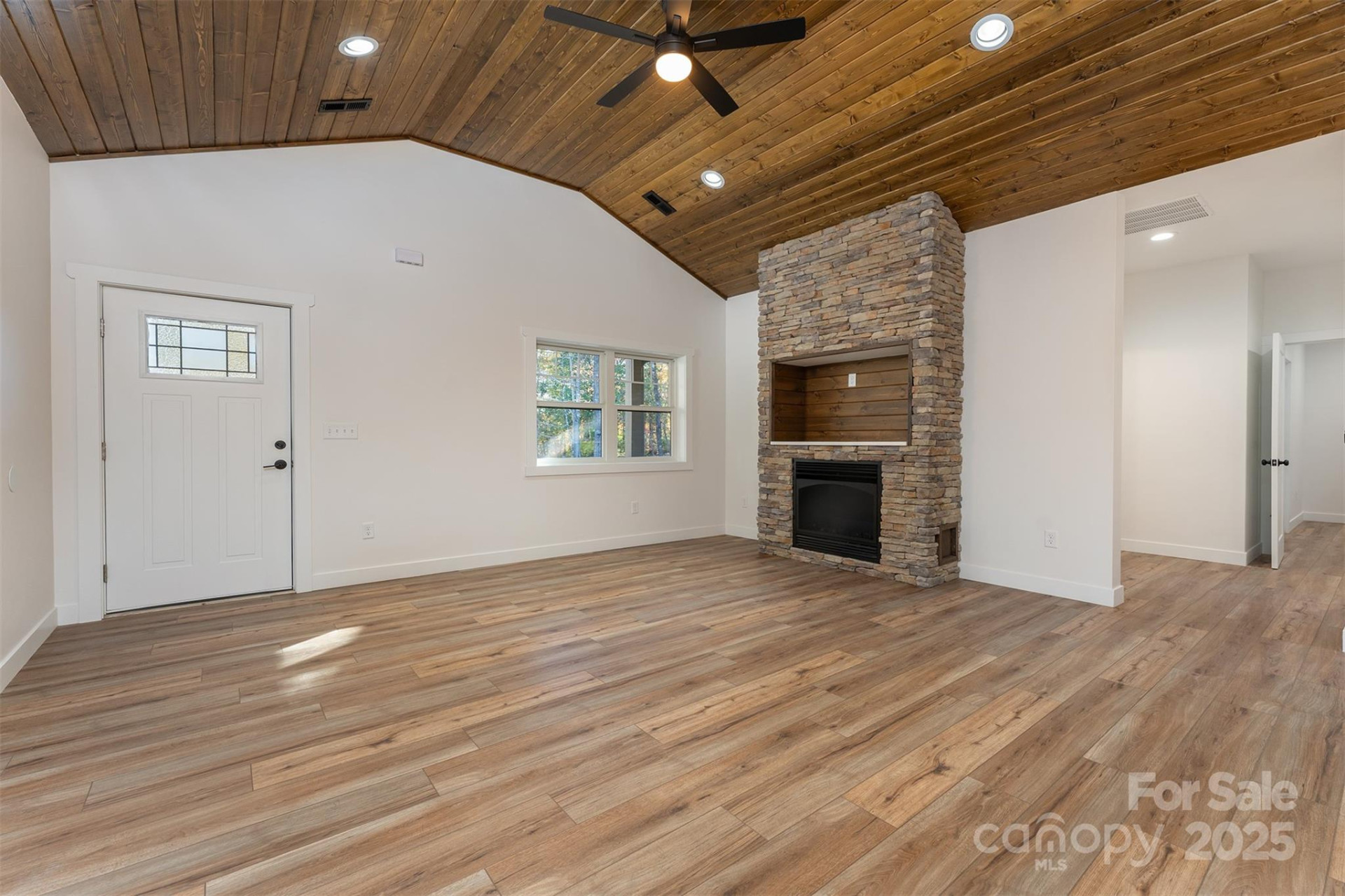 131 Dalton Court - Photo 6