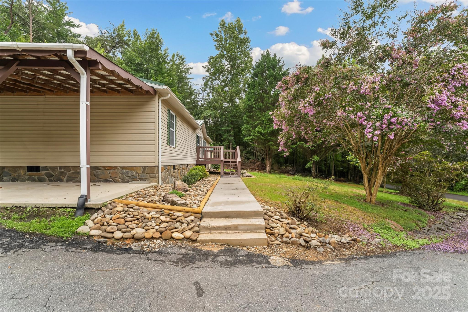 2236 Sisue Street - Photo 3