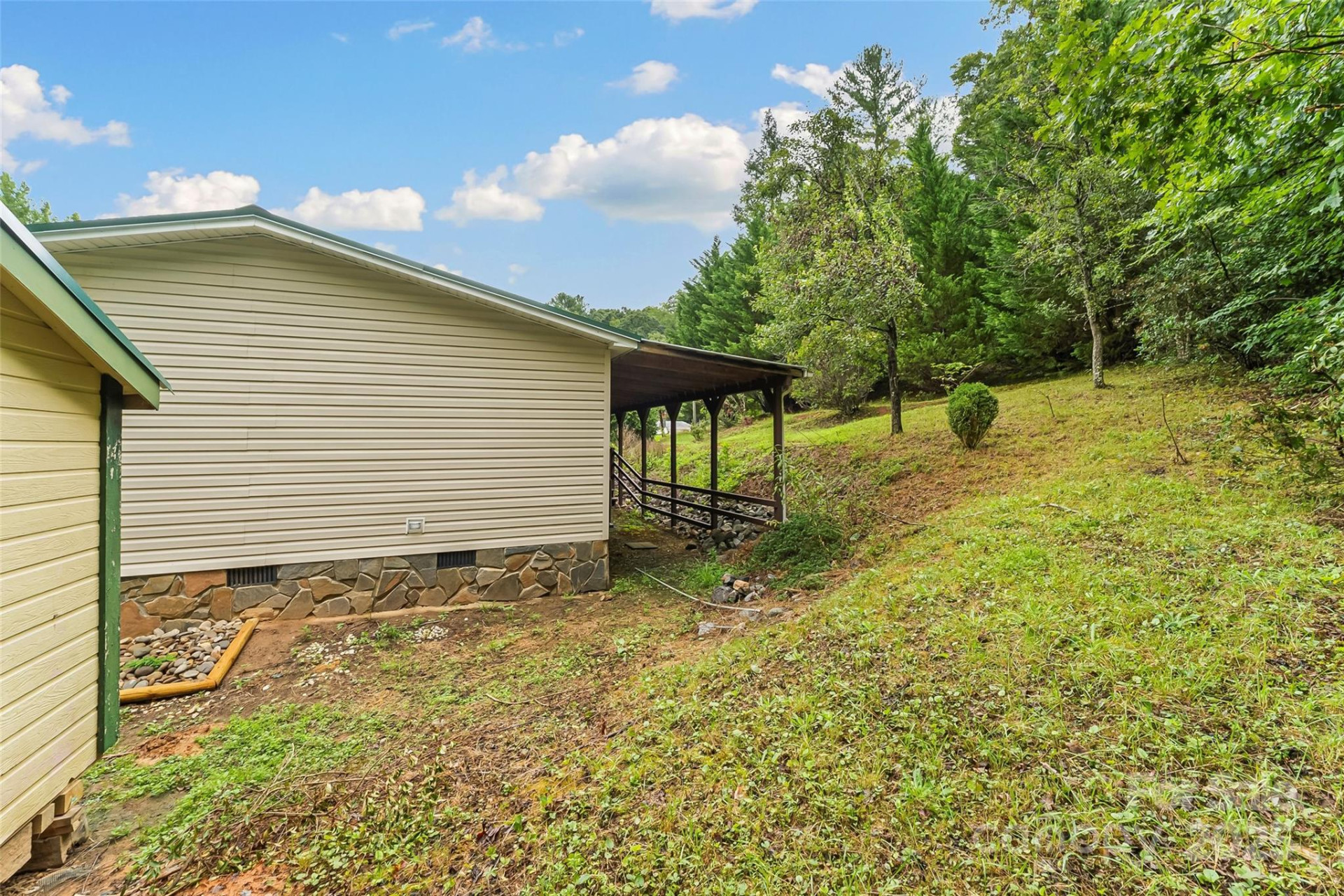 2236 Sisue Street - Photo 32