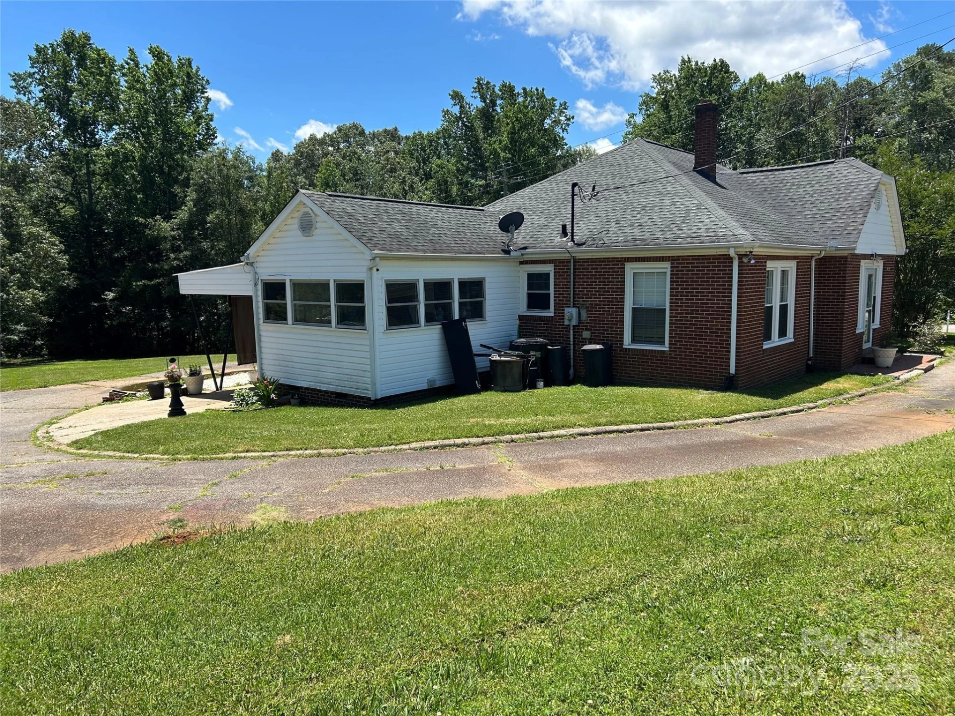 1349 US 221 Highway - Photo 2