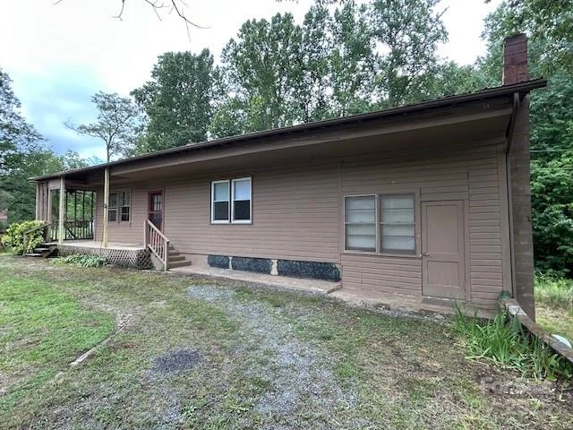 584 Groves Road - Photo 3
