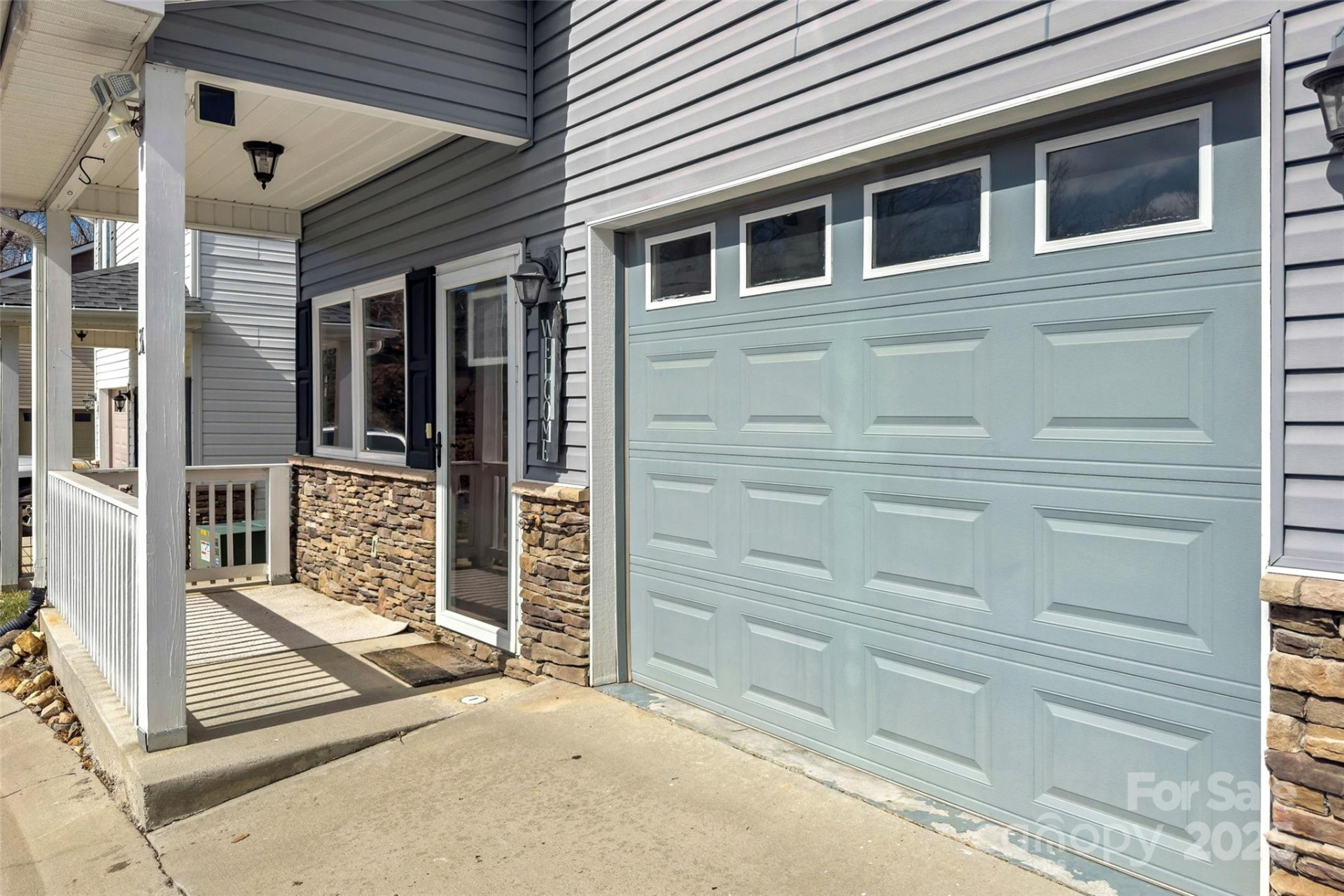 31 English Ivy Road - Photo 2