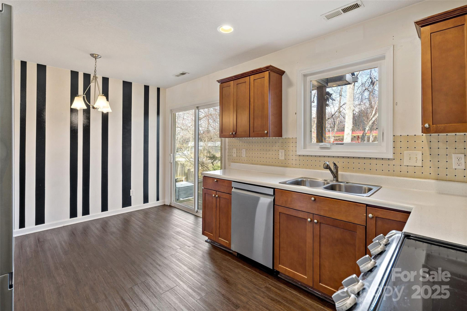 31 English Ivy Road - Photo 8