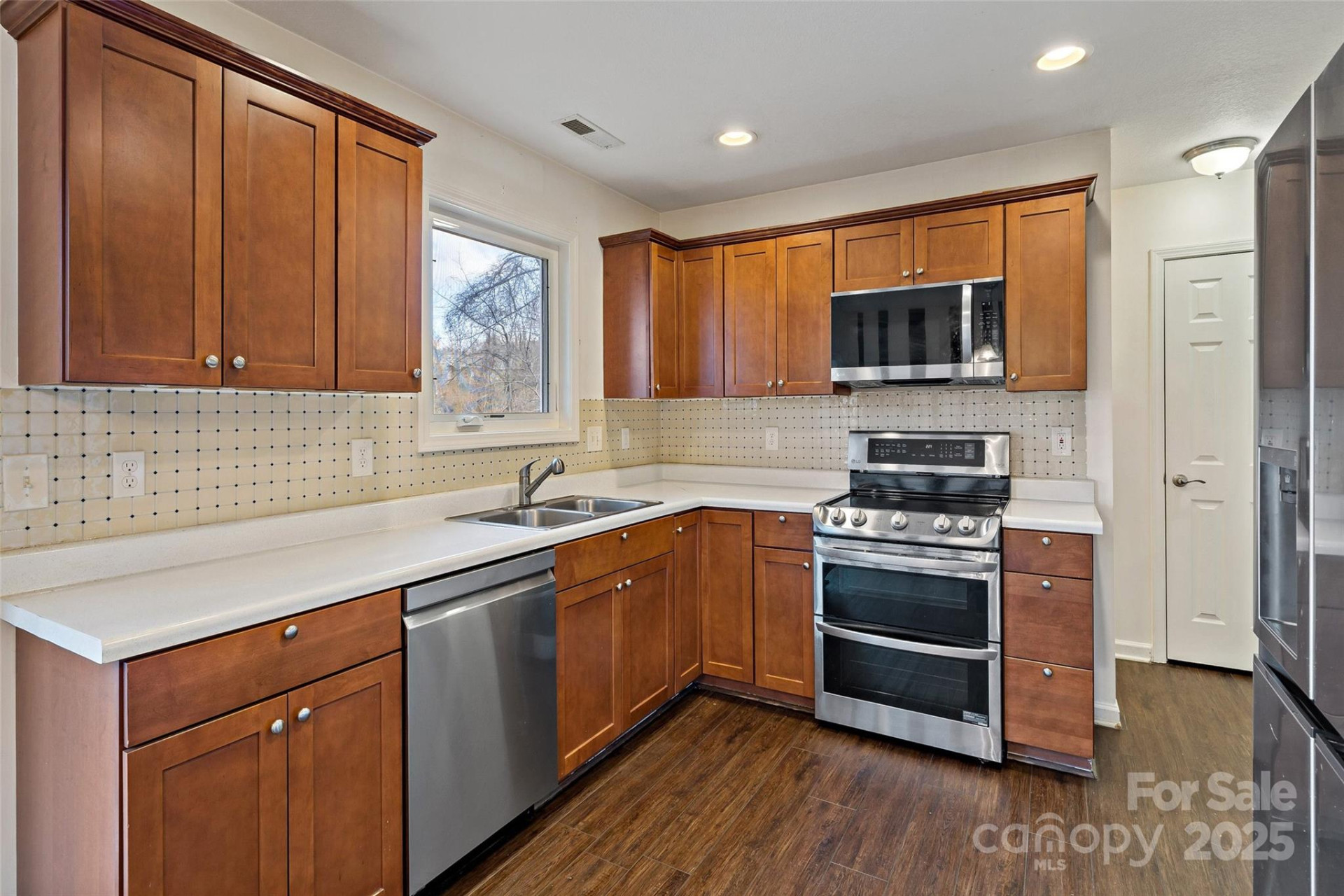 31 English Ivy Road - Photo 9